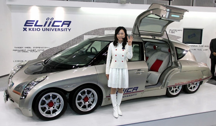 Eliica_Eight-Wheeled_Electric_Car