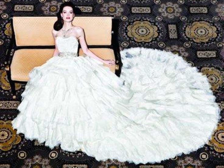 White-Gold-Diamond-Dress-Yumi-Katsura-Most-Expensive-Wedding-Gowns