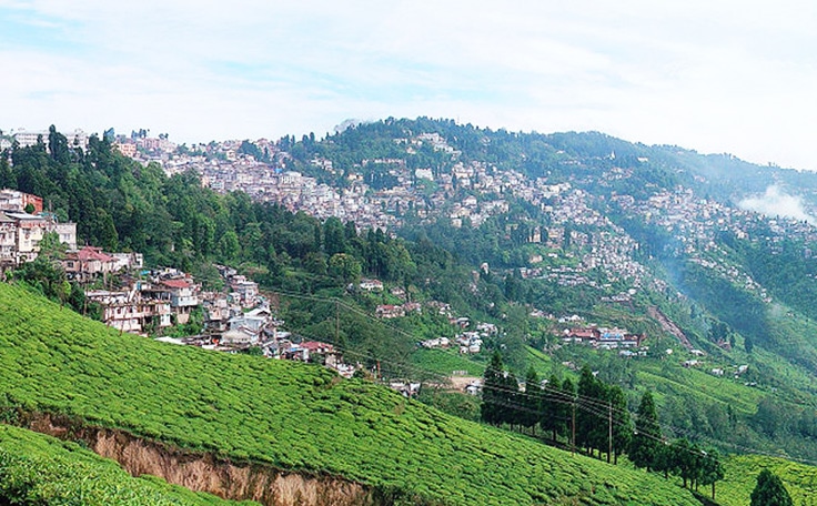 Darjeeling-Hills-Honeymoon-Tourism