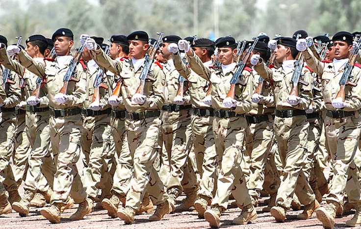 Iraqi-Soldiers-parade