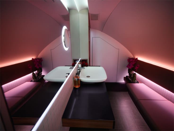 Qatar-Airways-A380-First-Class-Onboard-Bathroom