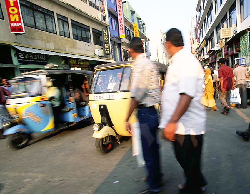 Sri-Lanka-Colombo-Street